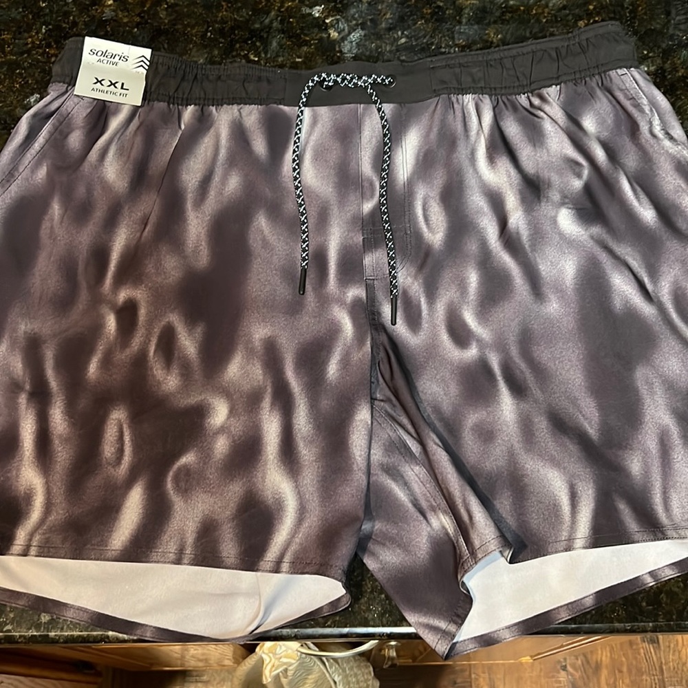 Solaris active xxl athletic fit shorts. Gray and black color, side pockets